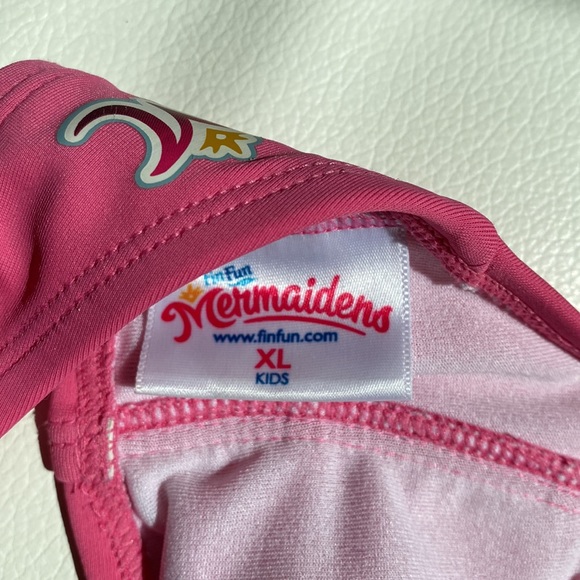 LIKE NEW Fin Fun/Mermaidens Clamshell Bikini Top & Bottoms- matches FinFun tails - Picture 9 of 14